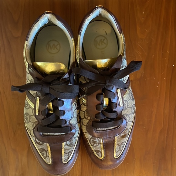 Michael Kors canvas shoes - Picture 2 of 8